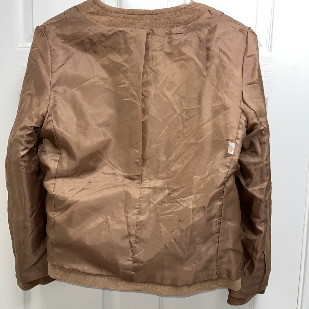 Women's Suede Skirt and Coat 10 - Picture 5 of 16